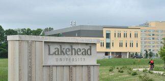 留学加拿大:湖首大学的奖学金和费用