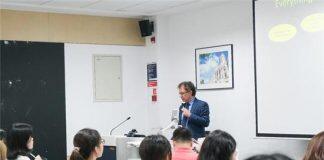 意大利前经济发展部副部长杰拉奇重回中国大学讲台