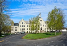 留学生“学签”少发了58%!加拿大大学损失高达34亿加元!