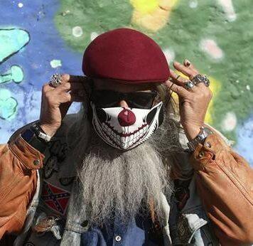 美国普金斯大学:美国单日新增确诊新冠病例超过12.6万例 创下纪录