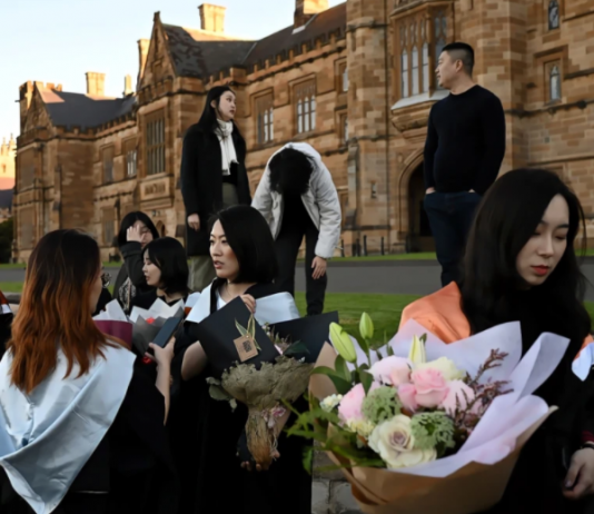 疫情期间星空捕鱼游戏赚钱软件:澳大利亚教育领域或将遭重创,中国留学生该何去何从?