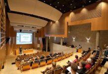 芬兰这所大学本科每年学费只要2.5万人民币 你心动吗?