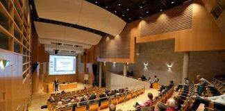 芬兰这所大学本科每年学费只要2.5万人民币 你心动吗?