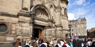 星空捕鱼游戏赚钱软件:英国的研究生课程将于2021年7月1日开放