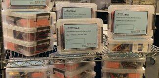 “带回家的实验室”帮助赫尔学生在疫情期间进行物理实验