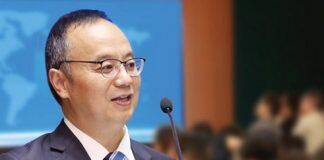 在国家科学技术奖励大会上,澳门大学校长宋永华荣获国家科技进步奖