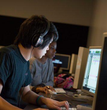 美国南加州大学各学院鼓励多元化课程,让学术百花齐放、百家争鸣