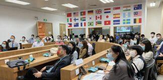 澳门大学举办首届镜海人文圆桌研讨会并发表多项研究成果