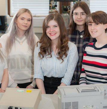 最新统计:赫尔大学物理学科大一女生占45%