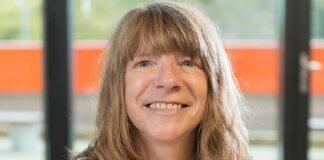 赫尔大学学者因其对护理的杰出贡献而获得国家荣誉