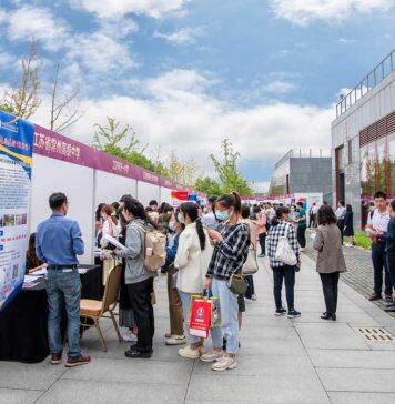 南京大学举办双高衔接金秋洽谈暨重点中学引才双选会