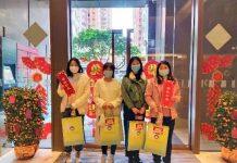 学生事务处办「瑞兔迎春接福袋」与住宿生共庆新春