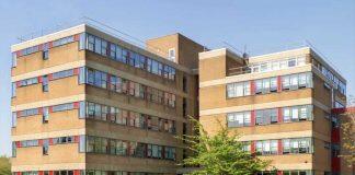 英国雷丁大学那些以教授命名的教学楼背后都有着什么样的故事?