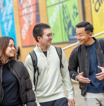 奖学金信息丨英国萨里大学多项奖学金申请延期至7月31日