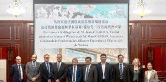 张平文会见法国法语联盟基金会秘书长马克·塞尔丹一行