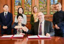 加拿大女王大学代表团访华成果丰硕