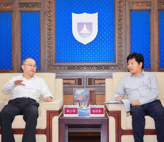 上海市浦东新区教育青年人才推介招聘会南京大学专场举行