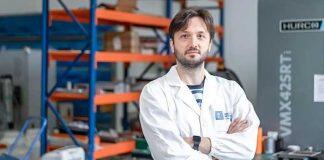 宁波诺丁汉大学姜保罗·布题驰教授荣获“西湖友谊奖”