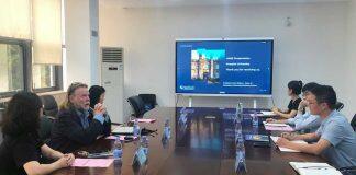 英国阿伯丁大学商学院院长一行访问华侨大学国际学院